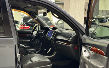 Toyota Land Cruiser Prado 120 рестайлинг, 2006 год, 2 447 000 рублей, 32 фотография