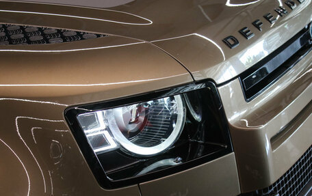 Land Rover Defender II, 2020 год, 5 500 000 рублей, 21 фотография