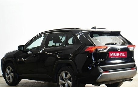 Toyota RAV4, 2021 год, 3 399 000 рублей, 2 фотография