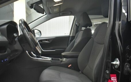 Toyota RAV4, 2021 год, 3 399 000 рублей, 7 фотография