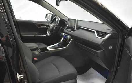 Toyota RAV4, 2021 год, 3 399 000 рублей, 22 фотография