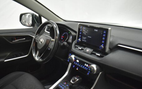 Toyota RAV4, 2021 год, 3 399 000 рублей, 23 фотография