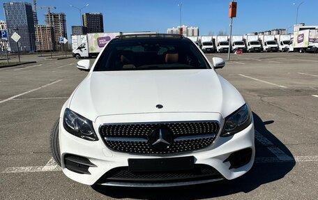 Mercedes-Benz E-Класс, 2020 год, 4 100 000 рублей, 1 фотография