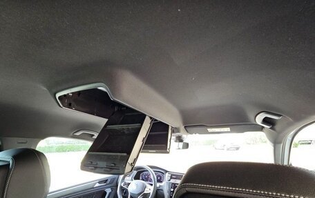 Volkswagen Tiguan II, 2021 год, 2 600 000 рублей, 12 фотография