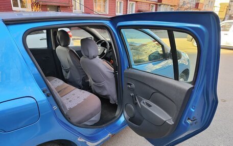 Renault Sandero II рестайлинг, 2015 год, 505 000 рублей, 2 фотография