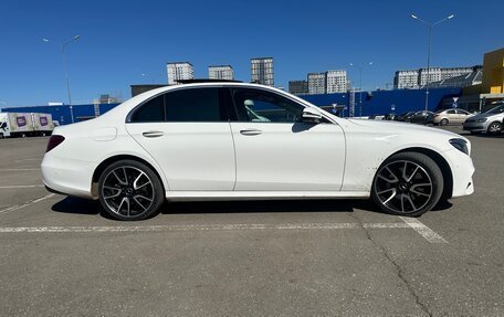 Mercedes-Benz E-Класс, 2020 год, 4 100 000 рублей, 3 фотография