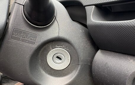 Toyota Vitz, 2005 год, 450 000 рублей, 13 фотография