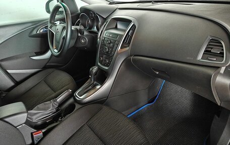 Opel Astra J, 2013 год, 670 000 рублей, 9 фотография