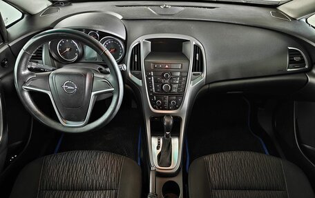 Opel Astra J, 2013 год, 670 000 рублей, 11 фотография