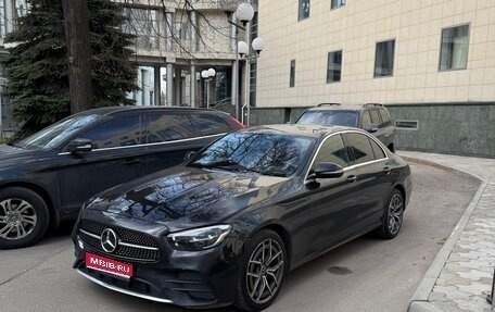 Mercedes-Benz E-Класс, 2021 год, 3 700 000 рублей, 1 фотография