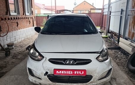 Hyundai Solaris II рестайлинг, 2013 год, 280 000 рублей, 1 фотография