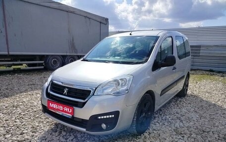 Peugeot Partner II рестайлинг 2, 2021 год, 1 800 000 рублей, 1 фотография