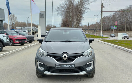Renault Kaptur I рестайлинг, 2017 год, 1 496 000 рублей, 2 фотография