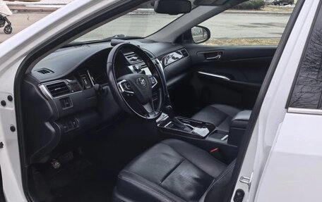 Toyota Camry, 2016 год, 2 340 000 рублей, 8 фотография