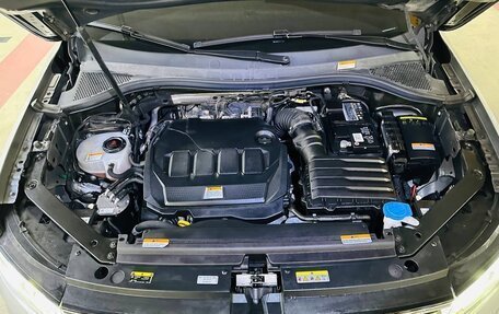 Volkswagen Tiguan II, 2022 год, 3 700 000 рублей, 11 фотография