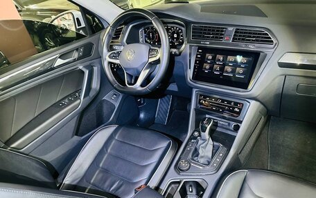 Volkswagen Tiguan II, 2022 год, 3 700 000 рублей, 23 фотография