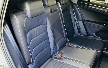 Volkswagen Tiguan II, 2022 год, 3 700 000 рублей, 26 фотография