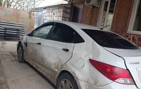 Hyundai Solaris II рестайлинг, 2013 год, 280 000 рублей, 4 фотография