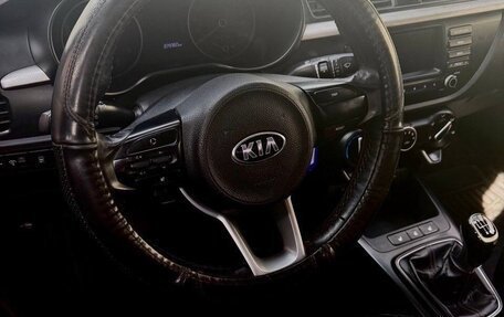 KIA Rio IV, 2018 год, 715 000 рублей, 5 фотография