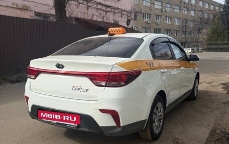 KIA Rio IV, 2018 год, 715 000 рублей, 3 фотография