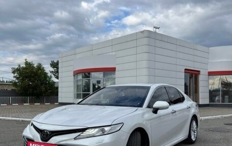 Toyota Camry, 2019 год, 2 650 000 рублей, 2 фотография