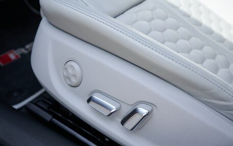 Audi RS 6, 2017 год, 7 900 000 рублей, 13 фотография