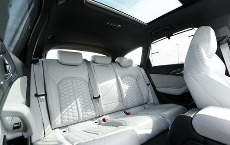 Audi RS 6, 2017 год, 7 900 000 рублей, 26 фотография