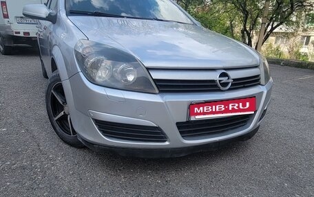 Opel Astra H, 2004 год, 370 000 рублей, 2 фотография