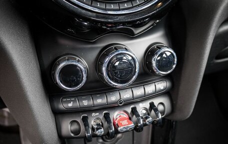 MINI Hatch, 2019 год, 1 936 000 рублей, 9 фотография