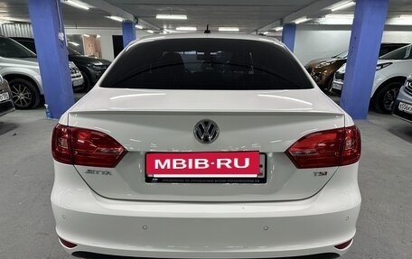 Volkswagen Jetta VI, 2011 год, 825 000 рублей, 6 фотография