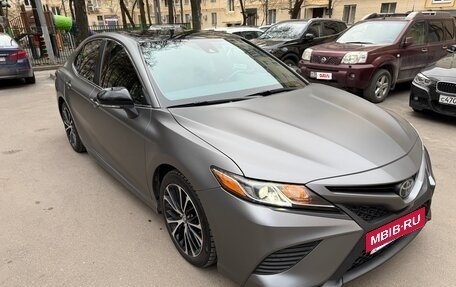 Toyota Camry, 2018 год, 2 590 000 рублей, 3 фотография