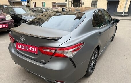 Toyota Camry, 2018 год, 2 590 000 рублей, 6 фотография