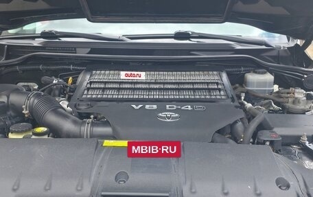 Toyota Land Cruiser 200, 2011 год, 2 700 000 рублей, 9 фотография