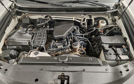 Toyota Land Cruiser Prado 150 рестайлинг 2, 2020 год, 4 199 000 рублей, 9 фотография