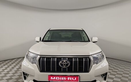 Toyota Land Cruiser Prado 150 рестайлинг 2, 2020 год, 4 199 000 рублей, 2 фотография