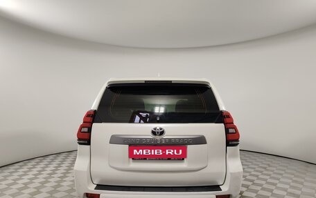 Toyota Land Cruiser Prado 150 рестайлинг 2, 2020 год, 4 199 000 рублей, 6 фотография