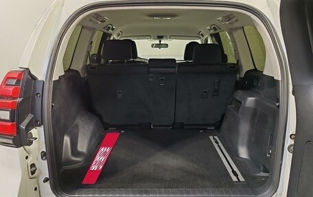 Toyota Land Cruiser Prado 150 рестайлинг 2, 2020 год, 4 199 000 рублей, 10 фотография