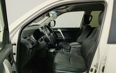 Toyota Land Cruiser Prado 150 рестайлинг 2, 2020 год, 4 199 000 рублей, 15 фотография