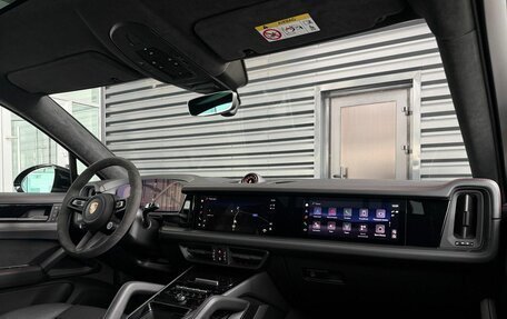 Porsche Cayenne III, 2025 год, 31 990 000 рублей, 10 фотография