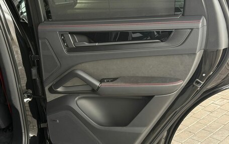 Porsche Cayenne III, 2025 год, 31 990 000 рублей, 14 фотография