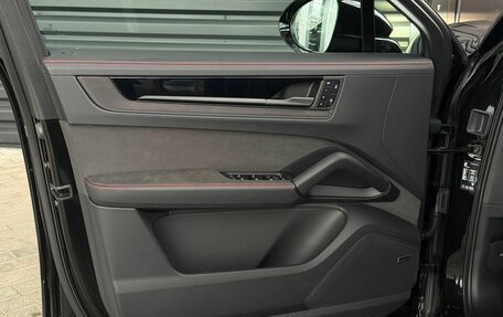 Porsche Cayenne III, 2025 год, 31 990 000 рублей, 17 фотография