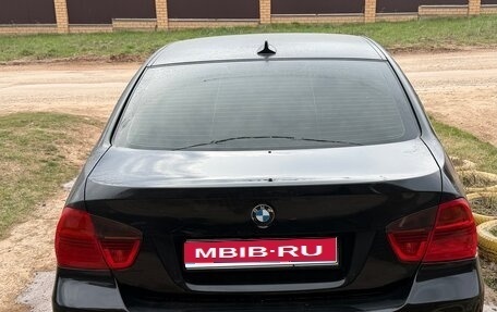 BMW 3 серия, 2005 год, 700 000 рублей, 1 фотография