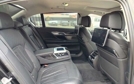 BMW 7 серия, 2019 год, 8 000 000 рублей, 9 фотография