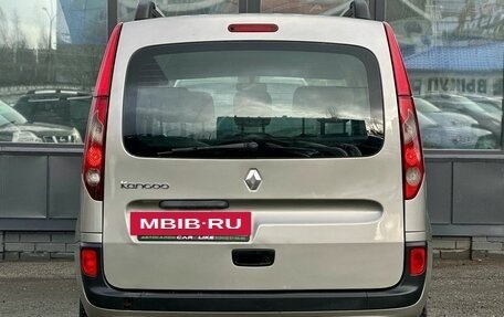 Renault Kangoo II рестайлинг, 2008 год, 599 000 рублей, 6 фотография