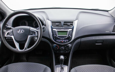 Hyundai Solaris II рестайлинг, 2012 год, 640 000 рублей, 13 фотография