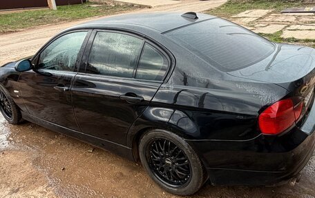 BMW 3 серия, 2005 год, 700 000 рублей, 2 фотография