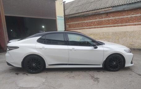 Toyota Camry, 2022 год, 4 300 000 рублей, 3 фотография