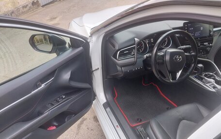 Toyota Camry, 2022 год, 4 300 000 рублей, 7 фотография