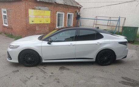 Toyota Camry, 2022 год, 4 300 000 рублей, 2 фотография