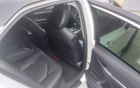 Toyota Camry, 2022 год, 4 300 000 рублей, 9 фотография